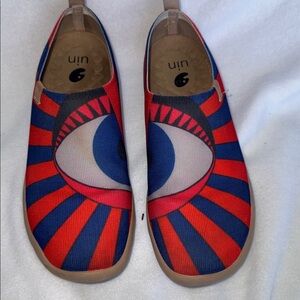 UIN Blue and Orange Eye Pattern Slippers